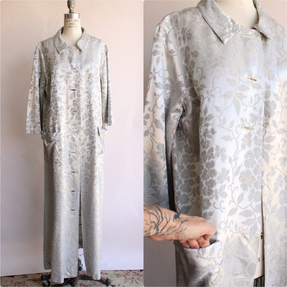 Vintage 1960s Robe, Lord & Taylor Silver Brocade Dressing Gown with Pockets